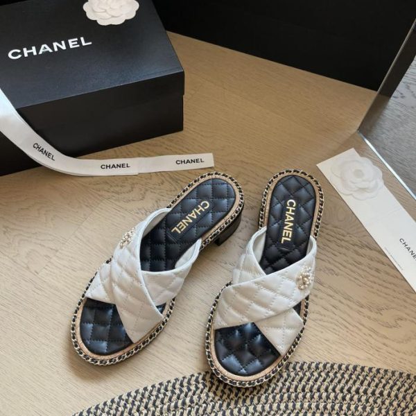 repliche,replica,perfette,siti di,affidabili,migliori siti,dove comprare,1:1,scarpe da ginnastica Chanel 24S nuovi sandali da spiaggia primaverili ed estivi