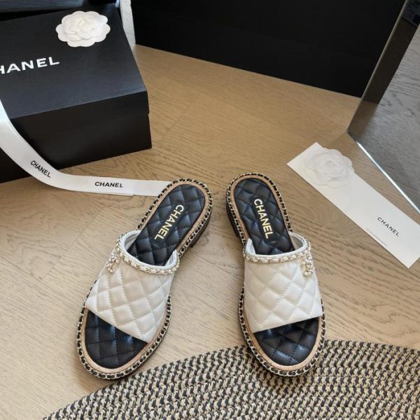 repliche,replica,perfette,siti di,affidabili,migliori siti,dove comprare,1:1,scarpe da ginnastica Chanel 24S nuovi sandali da spiaggia primaverili ed estivi