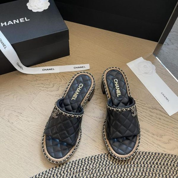 repliche,replica,perfette,siti di,affidabili,migliori siti,dove comprare,1:1,scarpe da ginnastica Chanel 24S nuovi sandali da spiaggia primaverili ed estivi