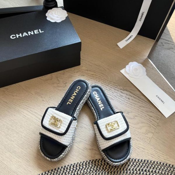 repliche,replica,perfette,siti di,affidabili,migliori siti,dove comprare,1:1,scarpe da ginnastica Nuove ciabatte da spiaggia in tessuto Chanel 24P