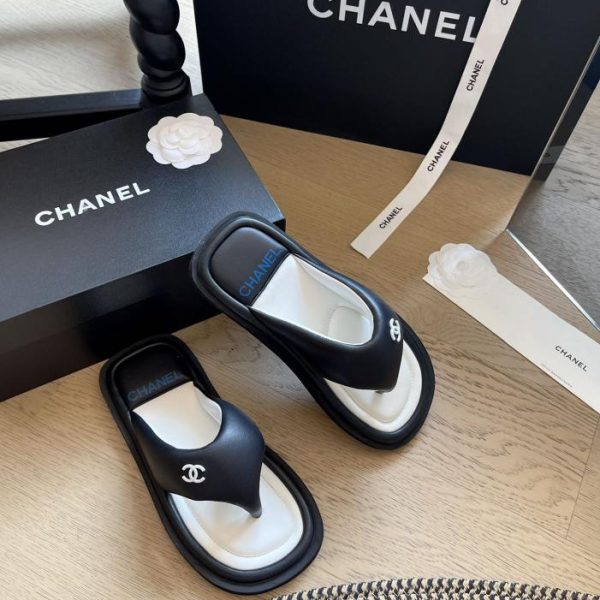 repliche,replica,perfette,siti di,affidabili,migliori siti,dove comprare,1:1,scarpe da ginnastica Infradito da pane primaverili ed estivi Chanel!
