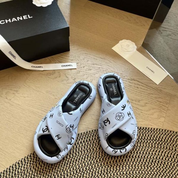 repliche,replica,perfette,siti di,affidabili,migliori siti,dove comprare,1:1,scarpe da ginnastica Chanel nuove pantofole incrociate di inizio primavera