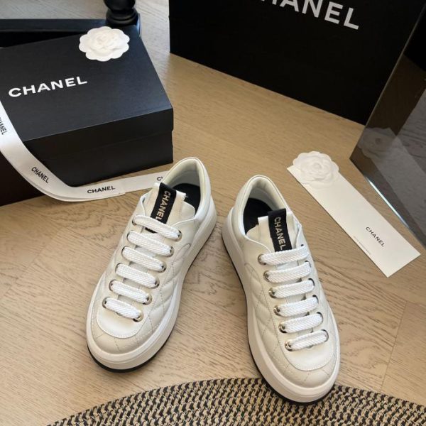 repliche,replica,perfette,siti di,affidabili,migliori siti,dove comprare,1:1,scarpe da ginnastica Scarpe da pane Chanel 24P con suola spessa