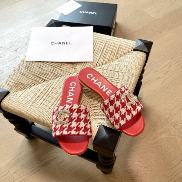 repliche,replica,perfette,siti di,affidabili,migliori siti,dove comprare,1:1,scarpe da ginnastica Chanel 24 nuove pantofole in stile resort di inizio primavera