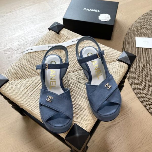 repliche,replica,perfette,siti di,affidabili,migliori siti,dove comprare,1:1,scarpe da ginnastica Sandali Chanel 24A con suola spessa a bocca di pesce