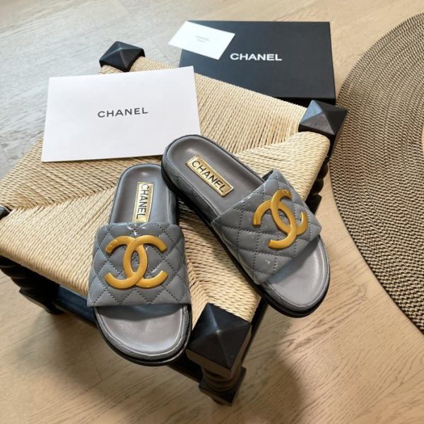 Pantofole di inizio primavera Chanel 24S