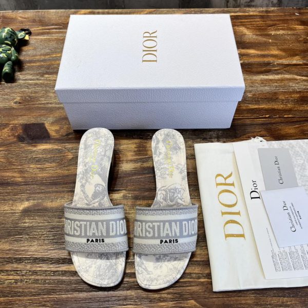 repliche,replica,perfette,siti di,affidabili,migliori siti,dove comprare,1:1,scarpe da ginnastica [Versione top] Serie Christian Dior/pantofole classiche ricamate
