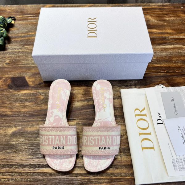 repliche,replica,perfette,siti di,affidabili,migliori siti,dove comprare,1:1,scarpe da ginnastica [Versione top] Serie Christian Dior/pantofole classiche ricamate