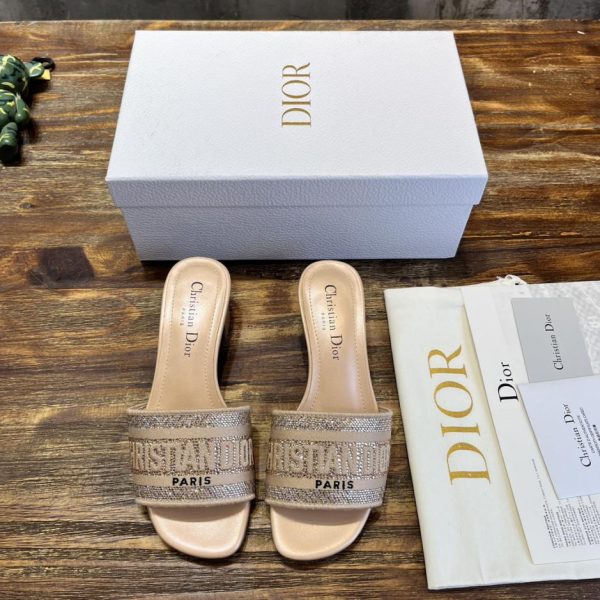 repliche,replica,perfette,siti di,affidabili,migliori siti,dove comprare,1:1,scarpe da ginnastica [Versione top] Serie Christian Dior/pantofole classiche ricamate