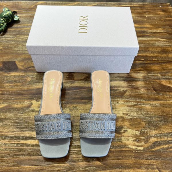 repliche,replica,perfette,siti di,affidabili,migliori siti,dove comprare,1:1,scarpe da ginnastica [Versione top] Serie Christian Dior/pantofole classiche ricamate