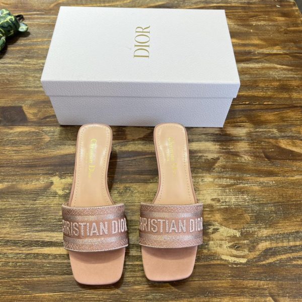 repliche,replica,perfette,siti di,affidabili,migliori siti,dove comprare,1:1,scarpe da ginnastica [Versione top] Serie Christian Dior/pantofole classiche ricamate
