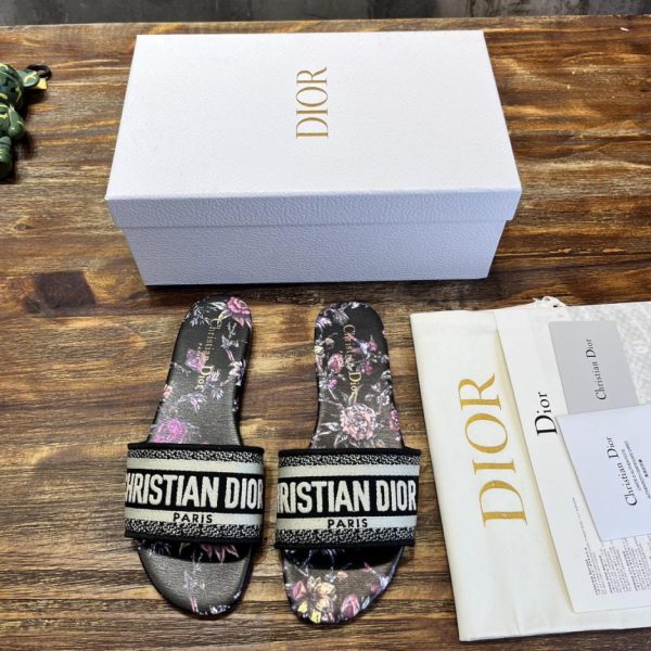repliche,replica,perfette,siti di,affidabili,migliori siti,dove comprare,1:1,scarpe da ginnastica [Versione top] Serie Christian Dior/pantofole classiche ricamate
