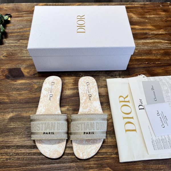 repliche,replica,perfette,siti di,affidabili,migliori siti,dove comprare,1:1,scarpe da ginnastica [Versione top] Serie Christian Dior/pantofole classiche ricamate