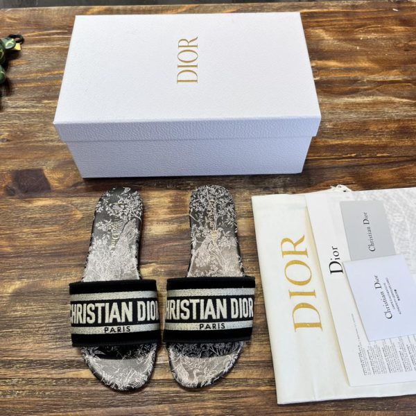 repliche,replica,perfette,siti di,affidabili,migliori siti,dove comprare,1:1,scarpe da ginnastica [Versione top] Serie Christian Dior/pantofole classiche ricamate