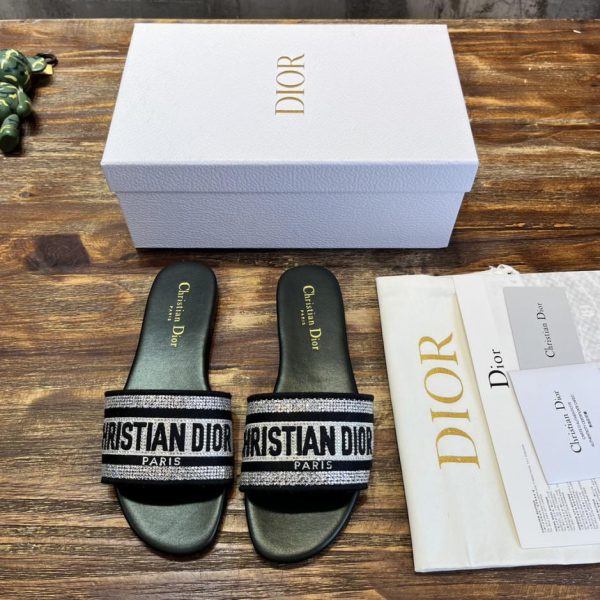 repliche,replica,perfette,siti di,affidabili,migliori siti,dove comprare,1:1,scarpe da ginnastica [Versione top] Serie Christian Dior/pantofole classiche ricamate