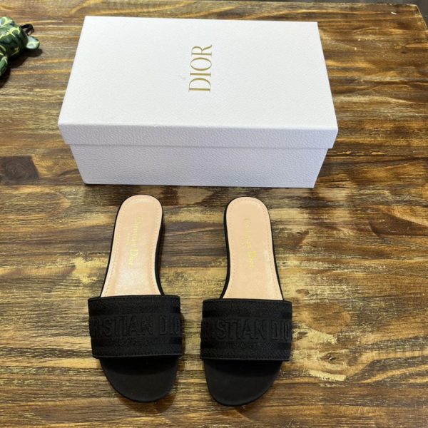 repliche,replica,perfette,siti di,affidabili,migliori siti,dove comprare,1:1,scarpe da ginnastica [Versione top] Serie Christian Dior/pantofole classiche ricamate