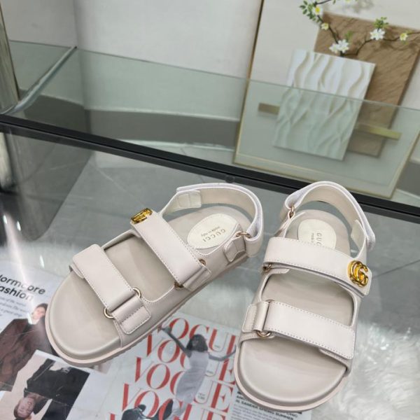 repliche,replica,perfette,siti di,affidabili,migliori siti,dove comprare,1:1,scarpe da ginnastica Sandali flat Gucci con due cinturini in feltro diavolato