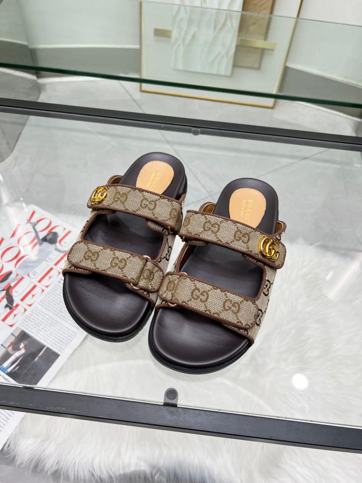 repliche,replica,perfette,siti di,affidabili,migliori siti,dove comprare,1:1,scarpe da ginnastica Sandali flat Gucci con due cinturini in feltro diavolato repliche,replica,perfette,siti di,affidabili,migliori siti,dove comprare,1:1,scarpe da ginnastica Sandali flat Gucci con due cinturini in feltro diavolato