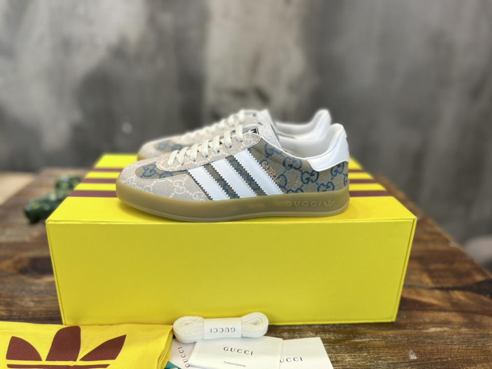 repliche,replica,perfette,siti di,affidabili,migliori siti,dove comprare,1:1,scarpe da ginnastica Versione top delle sneakers Gazelle congiunte adidas x Gucci repliche,replica,perfette,siti di,affidabili,migliori siti,dove comprare,1:1,scarpe da ginnastica Versione top delle sneakers Gazelle congiunte adidas x Gucci