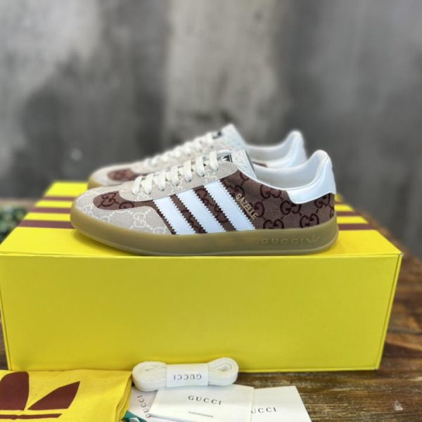 Versione top delle sneakers Gazelle congiunte adidas x Gucci