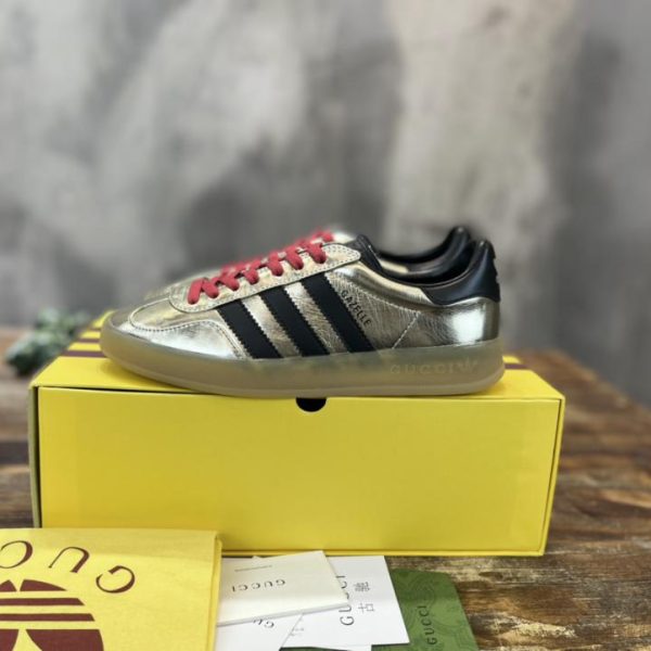 repliche,replica,perfette,siti di,affidabili,migliori siti,dove comprare,1:1,scarpe da ginnastica Versione top delle sneakers Gazelle congiunte adidas x Gucci