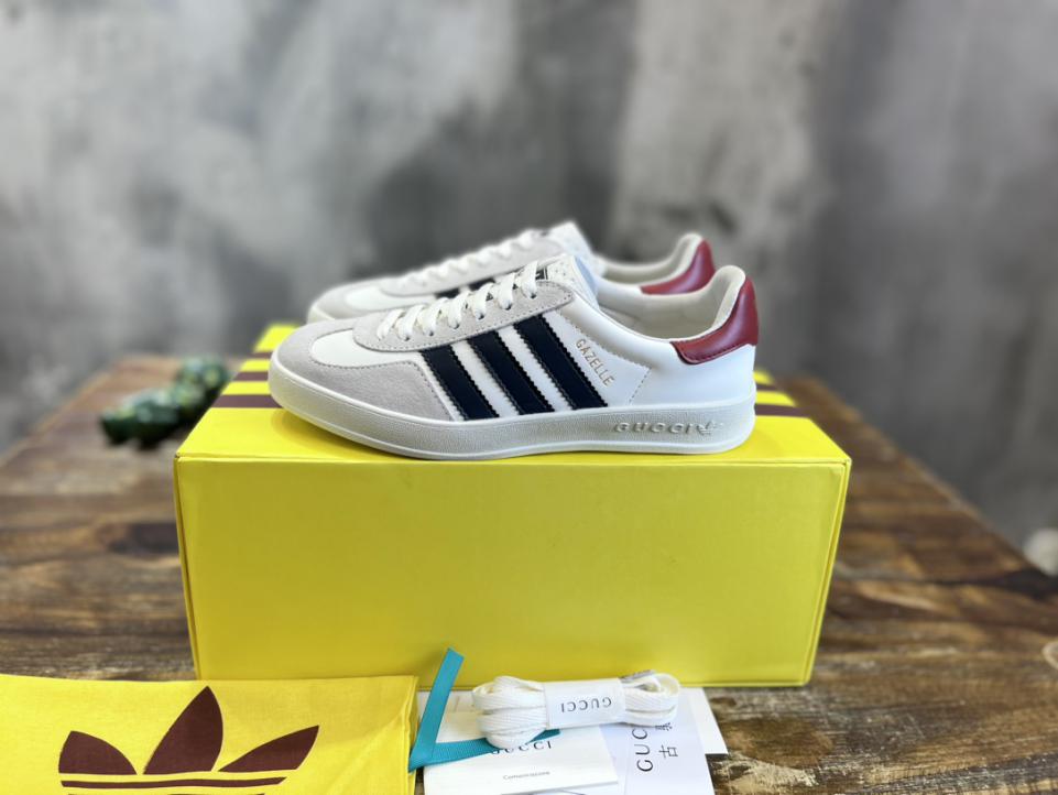 repliche,replica,perfette,siti di,affidabili,migliori siti,dove comprare,1:1,scarpe da ginnastica Versione top delle sneakers Gazelle congiunte adidas x Gucci repliche,replica,perfette,siti di,affidabili,migliori siti,dove comprare,1:1,scarpe da ginnastica Versione top delle sneakers Gazelle congiunte adidas x Gucci