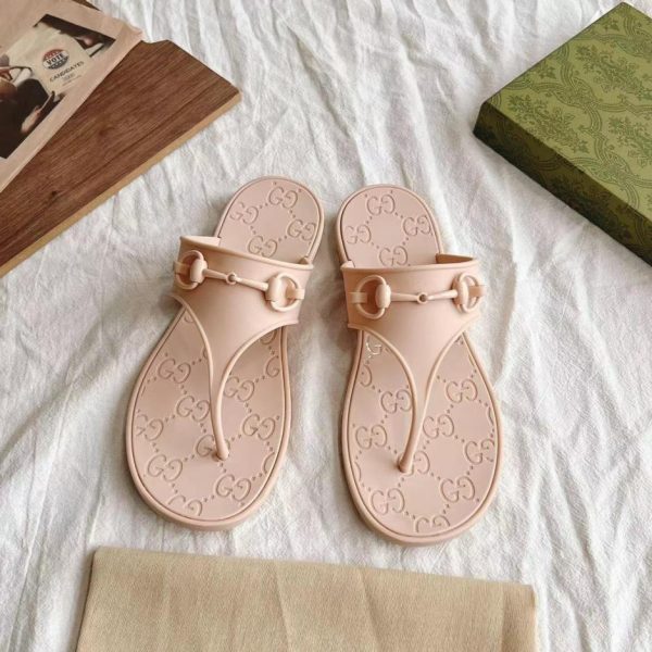 GUCCI versione TPU (stessa lucida della versione originale) infradito da spiaggia 2024