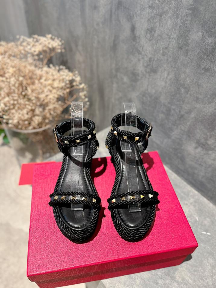 repliche,replica,perfette,siti di,affidabili,migliori siti,dove comprare,1:1,scarpe da ginnastica Sandali Valentino con zeppa intrecciata in corda di canapa borchiata, versione alta