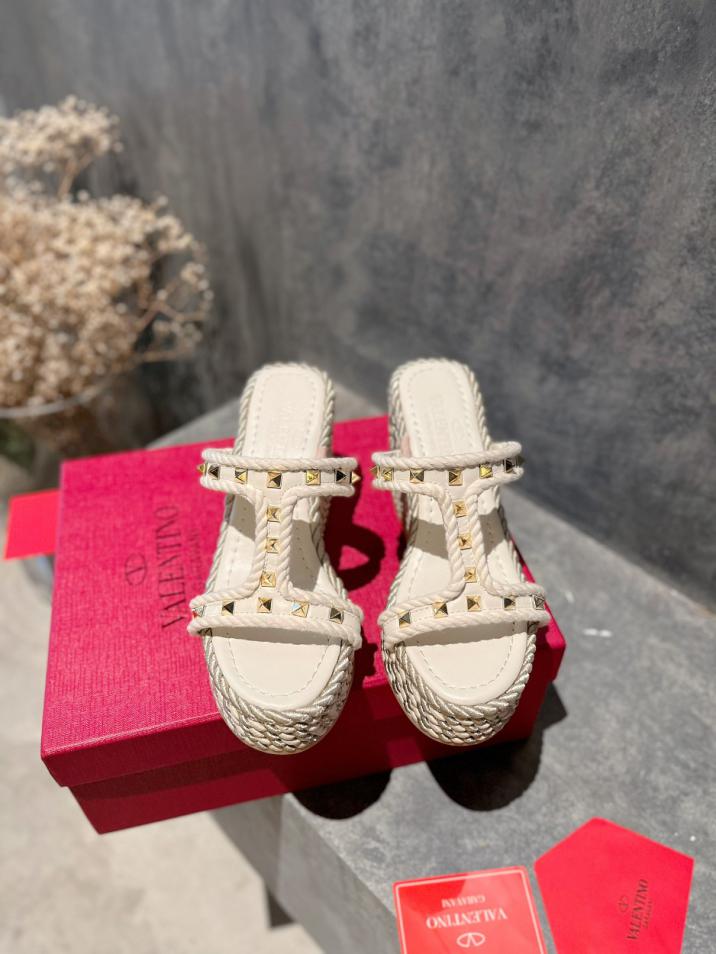 repliche,replica,perfette,siti di,affidabili,migliori siti,dove comprare,1:1,scarpe da ginnastica Sandali Valentino con zeppa intrecciata in corda di canapa borchiata, versione alta