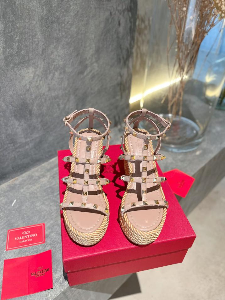 repliche,replica,perfette,siti di,affidabili,migliori siti,dove comprare,1:1,scarpe da ginnastica Sandali Valentino con zeppa intrecciata in corda di canapa borchiata, versione alta