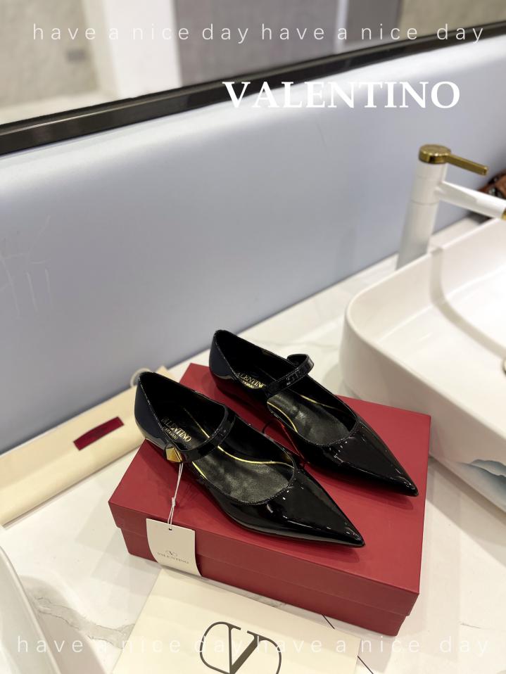 repliche,replica,perfette,siti di,affidabili,migliori siti,dove comprare,1:1,scarpe da ginnastica VALENTINO 4 I tacchi alti in vernice più GARAVANITAN-GO