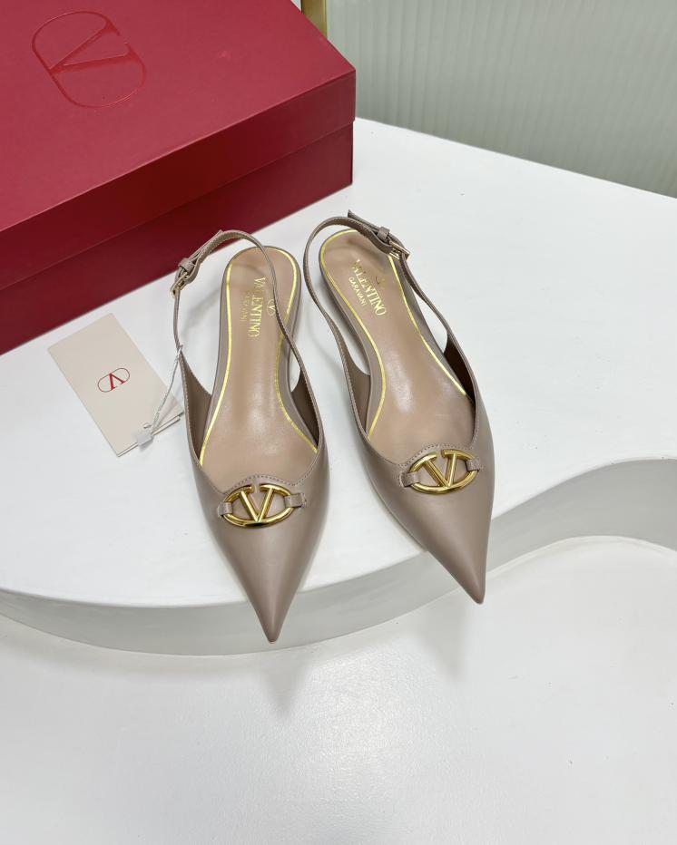 repliche,replica,perfette,siti di,affidabili,migliori siti,dove comprare,1:1,scarpe da ginnastica Sandali a punta con tacco alto da passerella VALENTINVT repliche,replica,perfette,siti di,affidabili,migliori siti,dove comprare,1:1,scarpe da ginnastica Sandali a punta con tacco alto da passerella VALENTINVT
