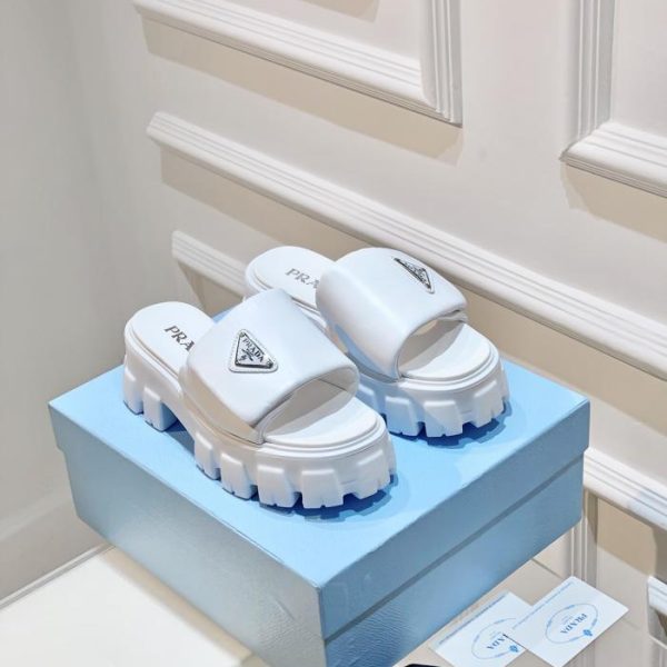 repliche,replica,perfette,siti di,affidabili,migliori siti,dove comprare,1:1,scarpe da ginnastica Sandali triangolo con suola spessa PRADA