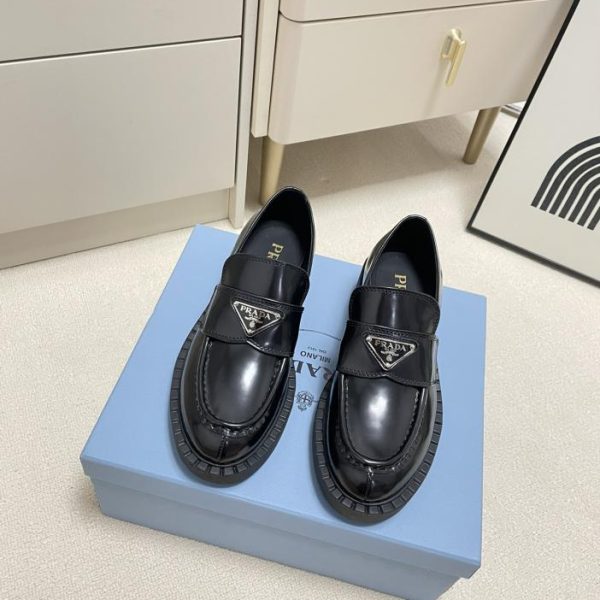 repliche,replica,perfette,siti di,affidabili,migliori siti,dove comprare,1:1,scarpe da ginnastica I nuovi classici mocassini a triangolo di RADA