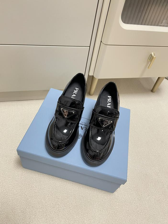 repliche,replica,perfette,siti di,affidabili,migliori siti,dove comprare,1:1,scarpe da ginnastica I nuovi classici mocassini a triangolo di RADA repliche,replica,perfette,siti di,affidabili,migliori siti,dove comprare,1:1,scarpe da ginnastica I nuovi classici mocassini a triangolo di RADA