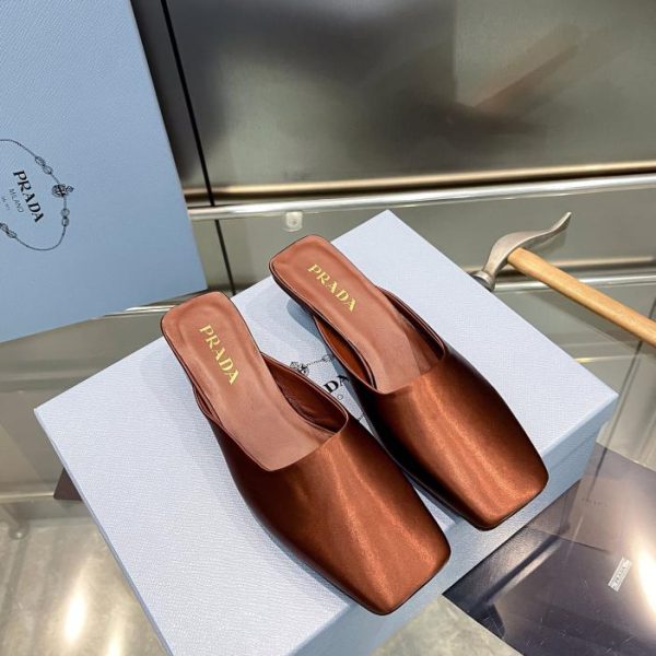 PRADA2024 nuovo logo triangolo