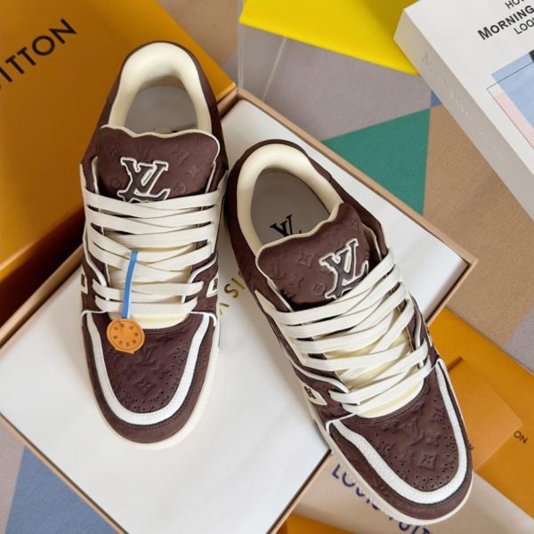 repliche,replica,perfette,siti di,affidabili,migliori siti,dove comprare,1:1,scarpe da ginnastica Louis VuitonNuova serie Louis Vuiton Trainer del 2024s