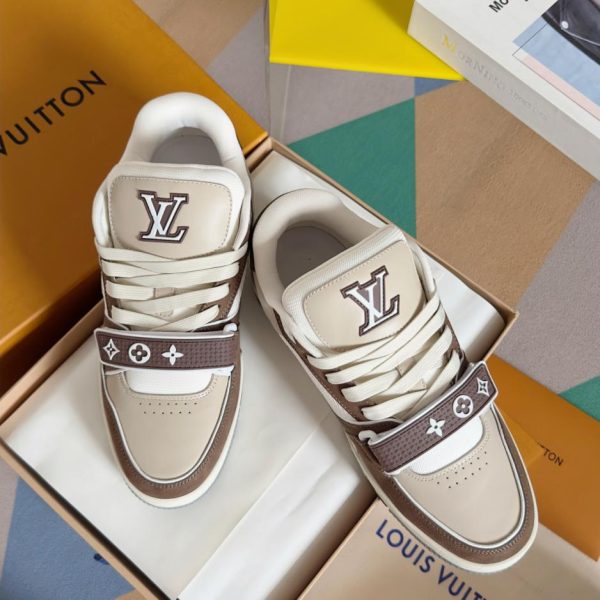 repliche,replica,perfette,siti di,affidabili,migliori siti,dove comprare,1:1,scarpe da ginnastica Louis VuitonNuova serie Louis Vuiton Trainer del 2024s