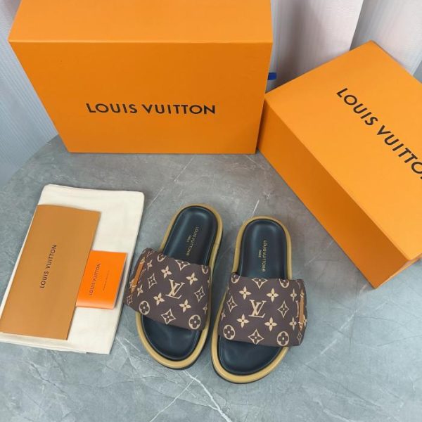 repliche,replica,perfette,siti di,affidabili,migliori siti,dove comprare,1:1,scarpe da ginnastica Sandali con logo in rilievo di Louis Vuiton