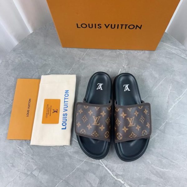 repliche,replica,perfette,siti di,affidabili,migliori siti,dove comprare,1:1,scarpe da ginnastica Louis Vuiton 2024 primavera ed estate nuove pantofole di paglia versione top