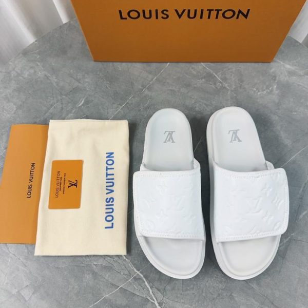 repliche,replica,perfette,siti di,affidabili,migliori siti,dove comprare,1:1,scarpe da ginnastica Louis Vuiton 2024 primavera ed estate nuove pantofole di paglia versione top