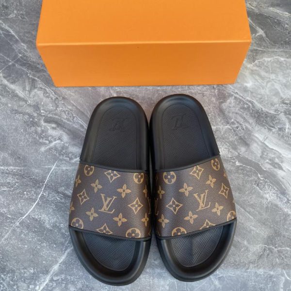 repliche,replica,perfette,siti di,affidabili,migliori siti,dove comprare,1:1,scarpe da ginnastica Versione alta [Louis Vuiton] Acquisto di un paio di pantofole