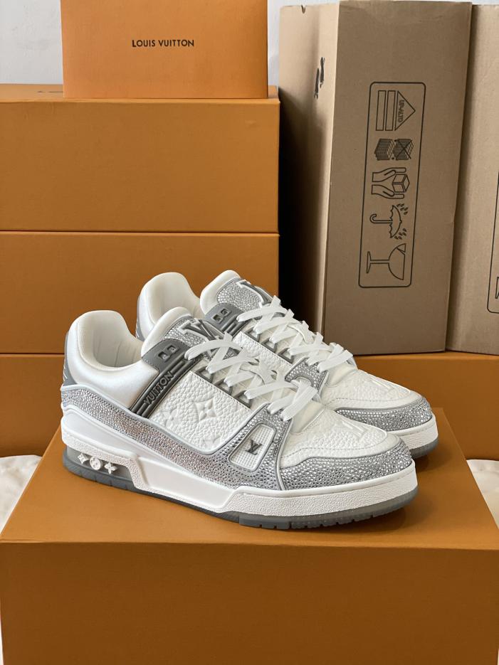 repliche,replica,perfette,siti di,affidabili,migliori siti,dove comprare,1:1,scarpe da ginnastica Versione top delle sneakers Louis Vuiton Trainer per coppia repliche,replica,perfette,siti di,affidabili,migliori siti,dove comprare,1:1,scarpe da ginnastica Versione top delle sneakers Louis Vuiton Trainer per coppia