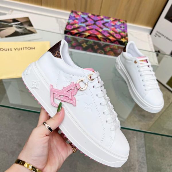 repliche,replica,perfette,siti di,affidabili,migliori siti,dove comprare,1:1,scarpe da ginnastica Le sneakers Louis Vuiton Time Out combinano pelle e denim