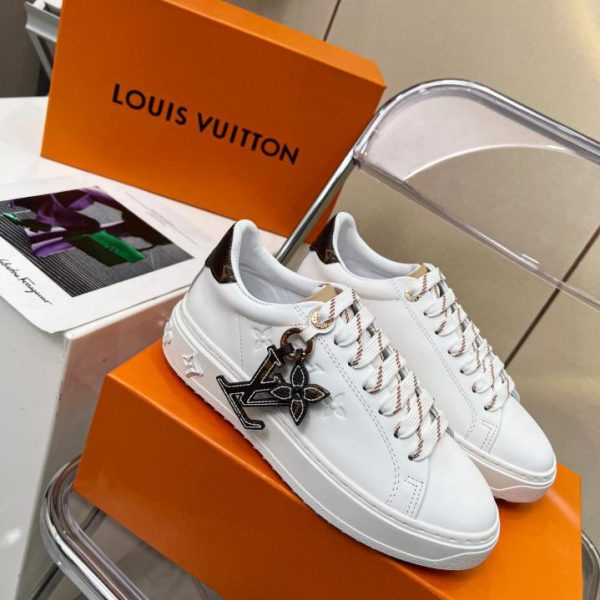 repliche,replica,perfette,siti di,affidabili,migliori siti,dove comprare,1:1,scarpe da ginnastica Le sneakers Louis Vuiton Time Out combinano pelle e denim