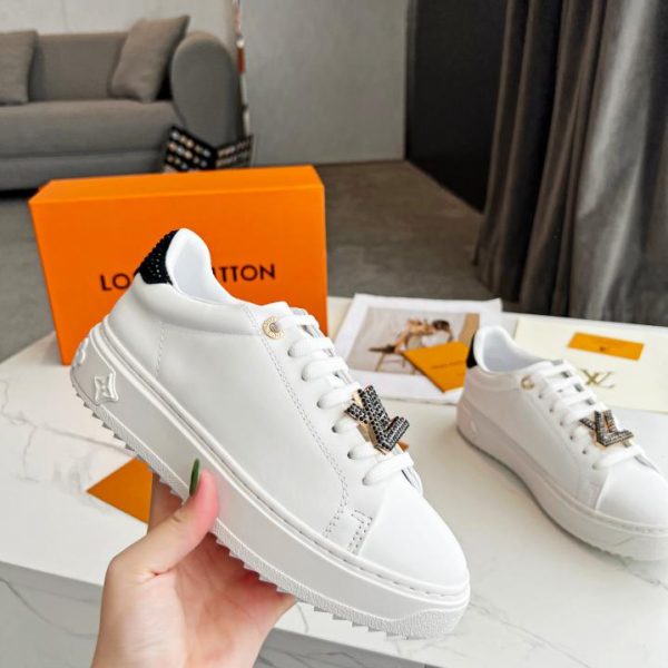 repliche,replica,perfette,siti di,affidabili,migliori siti,dove comprare,1:1,scarpe da ginnastica Sneakers Louis Vuiton contro nuove scarpe bianche con strass lettera