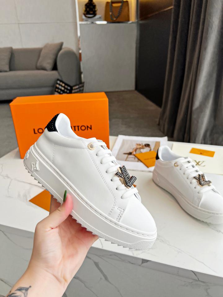 repliche,replica,perfette,siti di,affidabili,migliori siti,dove comprare,1:1,scarpe da ginnastica Sneakers Louis Vuiton contro nuove scarpe bianche con strass lettera repliche,replica,perfette,siti di,affidabili,migliori siti,dove comprare,1:1,scarpe da ginnastica Sneakers Louis Vuiton contro nuove scarpe bianche con strass lettera