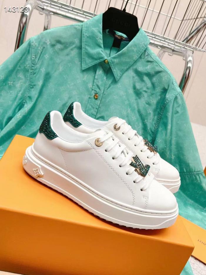 repliche,replica,perfette,siti di,affidabili,migliori siti,dove comprare,1:1,scarpe da ginnastica Sneakers Louis Vuiton con nuova lettera in strass repliche,replica,perfette,siti di,affidabili,migliori siti,dove comprare,1:1,scarpe da ginnastica Sneakers Louis Vuiton con nuova lettera in strass