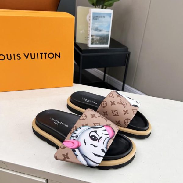 Sandali Louis Vuiton 2024 con logo in rilievo