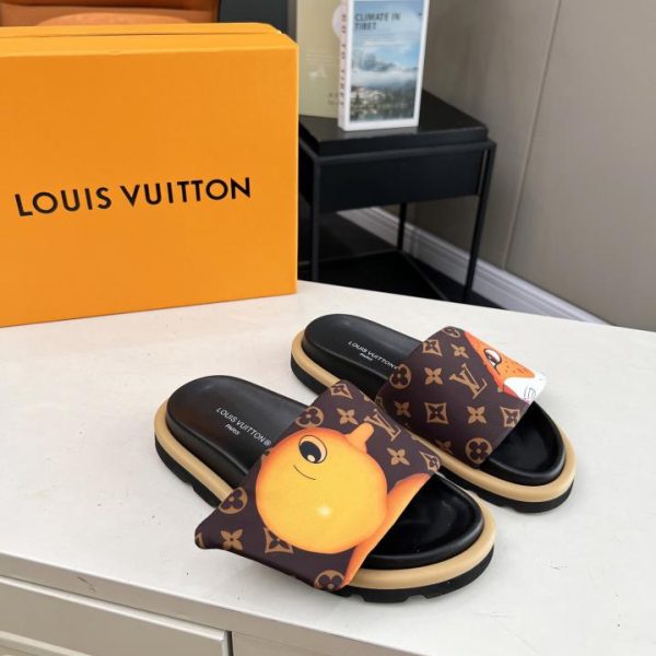 Sandali Louis Vuiton 2024 con logo in rilievo